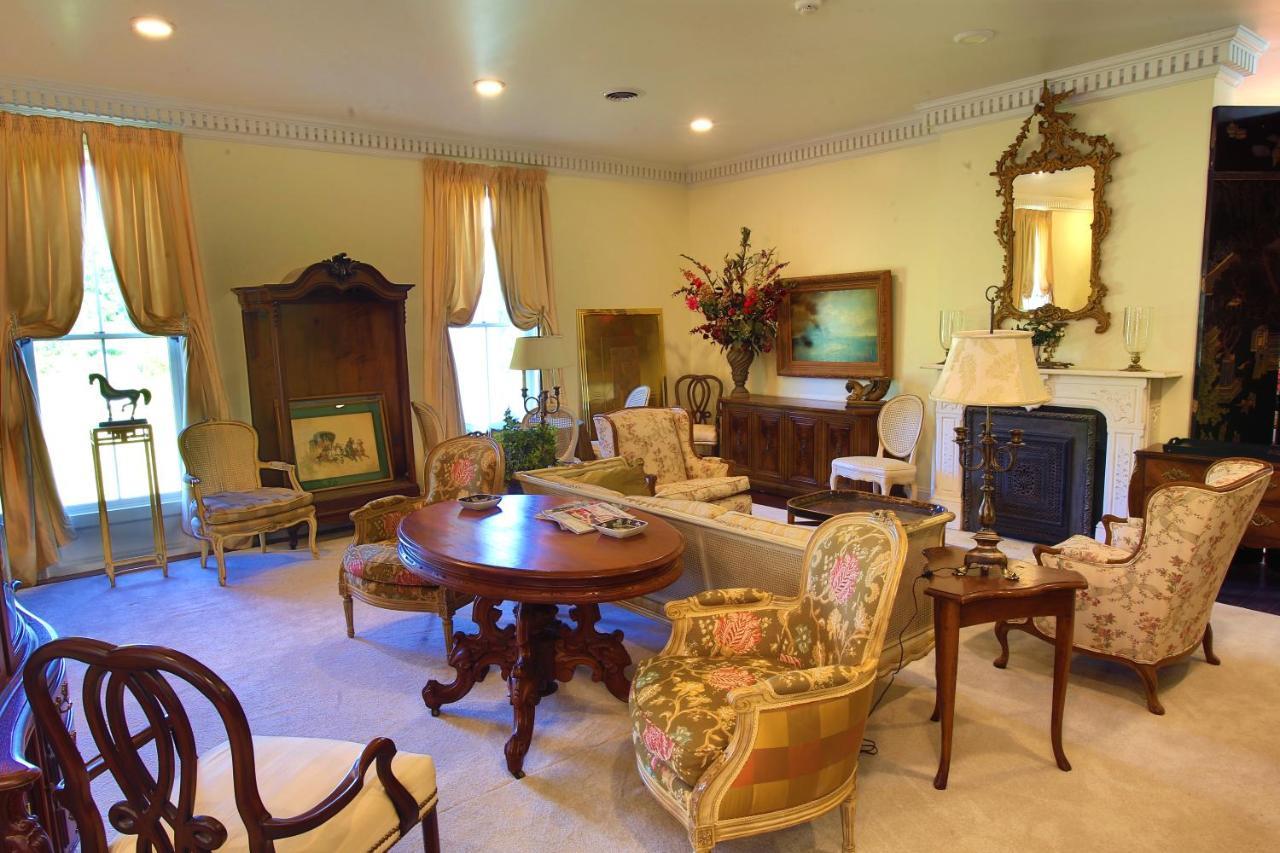 Inntiquity, A Country Inn Logansport エクステリア 写真