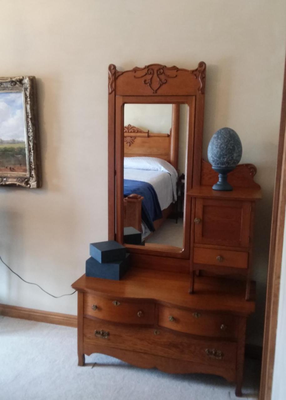 Inntiquity, A Country Inn Logansport エクステリア 写真